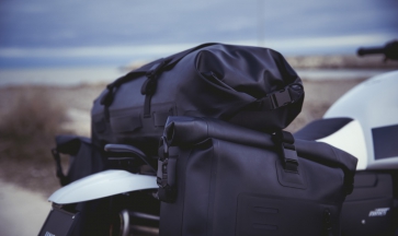 100％防水ハリバッグ