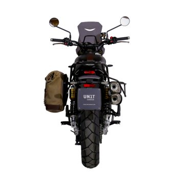 レザークラストバッグ 10L-14L + トライアンフ ストリートスクランブラー900（2026年以降）左フレーム
