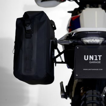 TPUのハリサイドバッグ + BMW F450GS フレーム 左