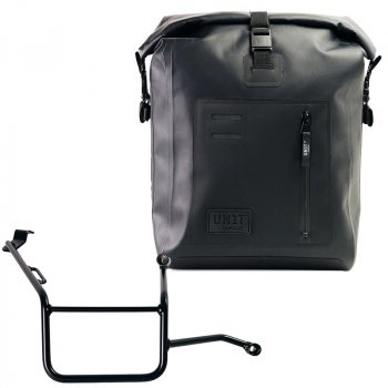 TPUのハリサイドバッグ + BMW F900GS フレーム右