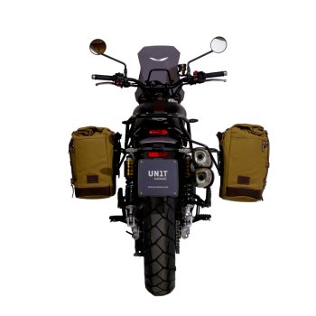 キャンバス22L-30Lのスクラムパニエ + トライアンフ ストリートスクランブラー900（2026年以降）左フレーム