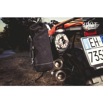 スプリットレザーのサイドバッグ+ダブルフレームNineTスクランブラー