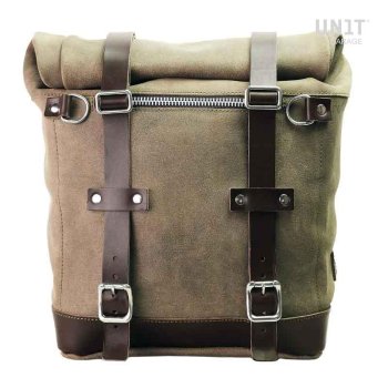 スプリットレザー22L-30Lのサイドバッグスクラム
