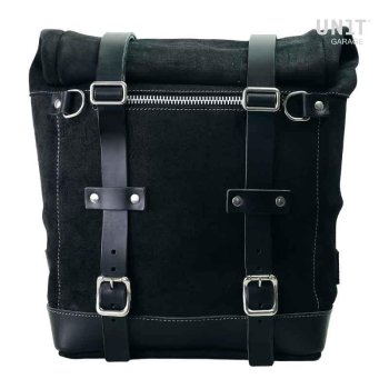 スプリットレザー22L-30Lのサイドバッグスクラム