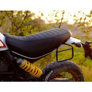 サイドバッグ+ Ducati Desert Sledフレーム