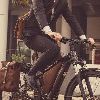 フェザンメッセンジャーバッグレザースプリット