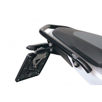 BMW R1300GS リアカバー