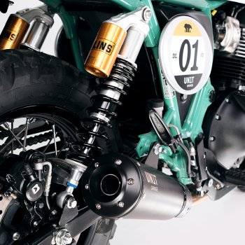 ロイヤルエンフィールド ベア650 マフラー