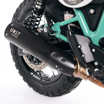 ロイヤルエンフィールド ベア650 マフラー