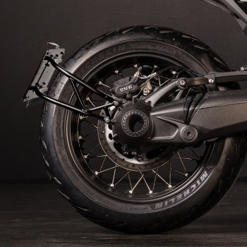 ローナンバープレートホルダー